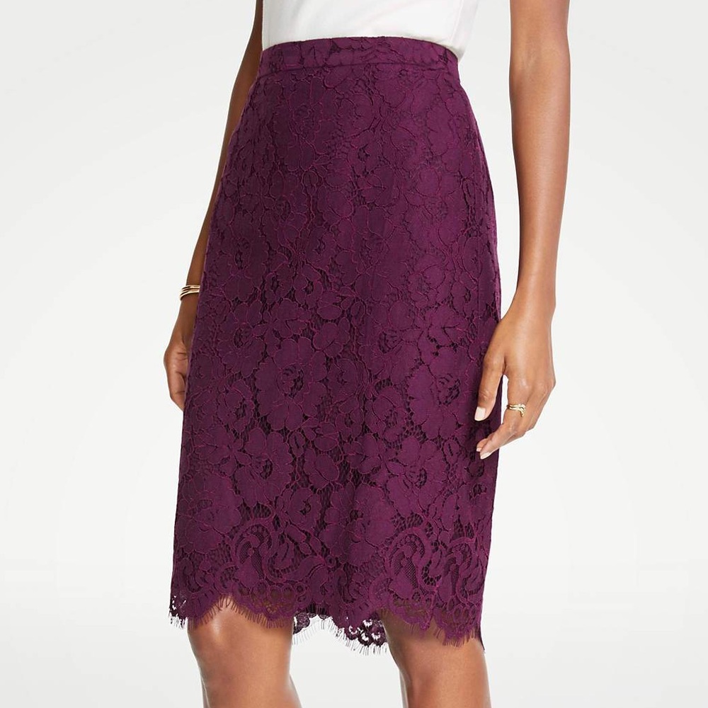 ANN TAYLOR LACE PENCIL SKIRT PLUM
